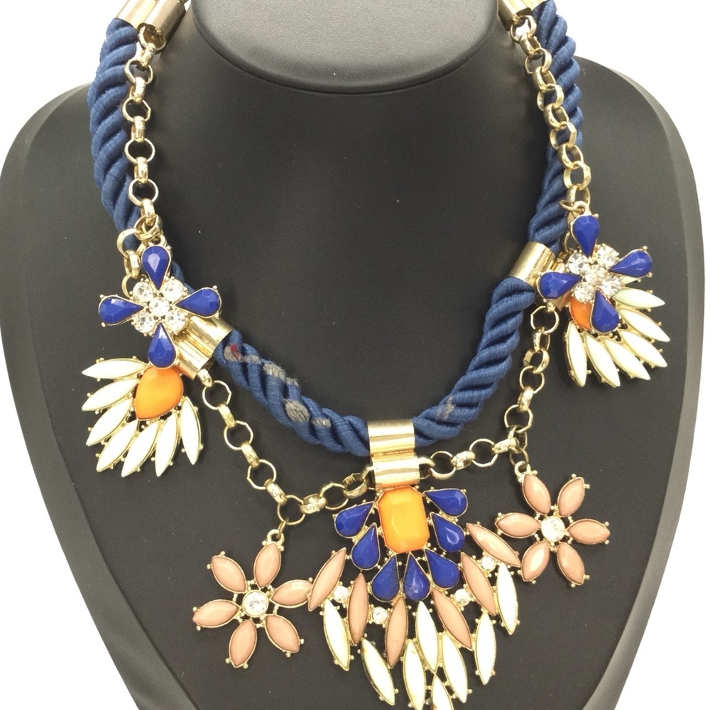 💙💚 Bold Floral Statement Necklace | Twisted Rope + Gem Clusters - Picture 5 of 7